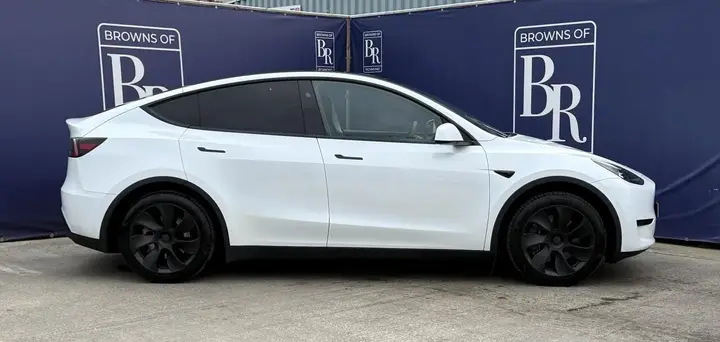 Tesla Model Y 2024 photo 4