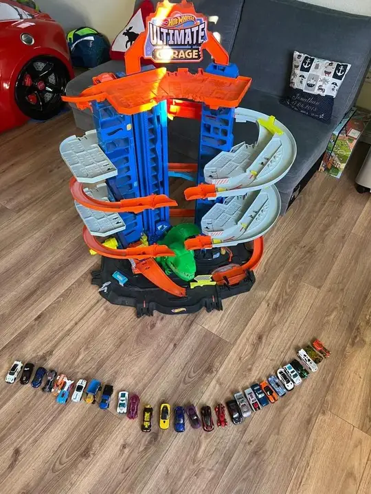 Hot Wheels Ultimate Garage