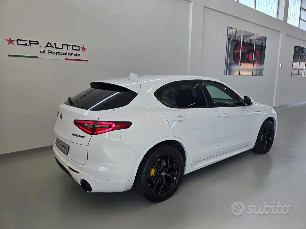Alfa Romeo Stelvio 2021 photo 4