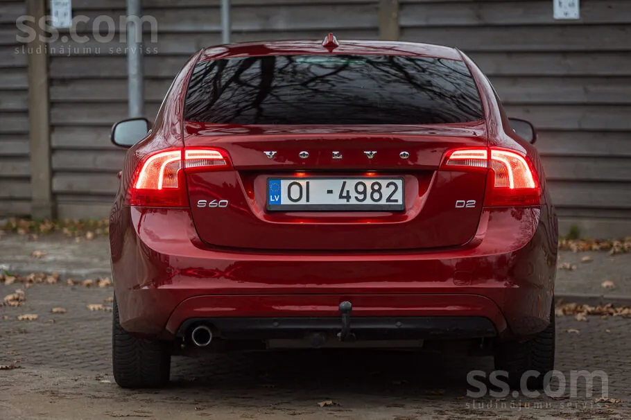 Volvo S60 2015 photo 5