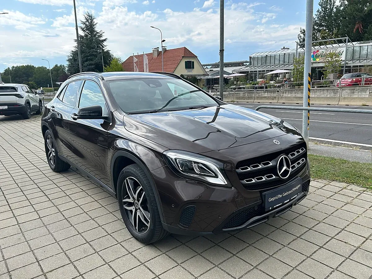 Mercedes-Benz Gla Class 2018 photo 3