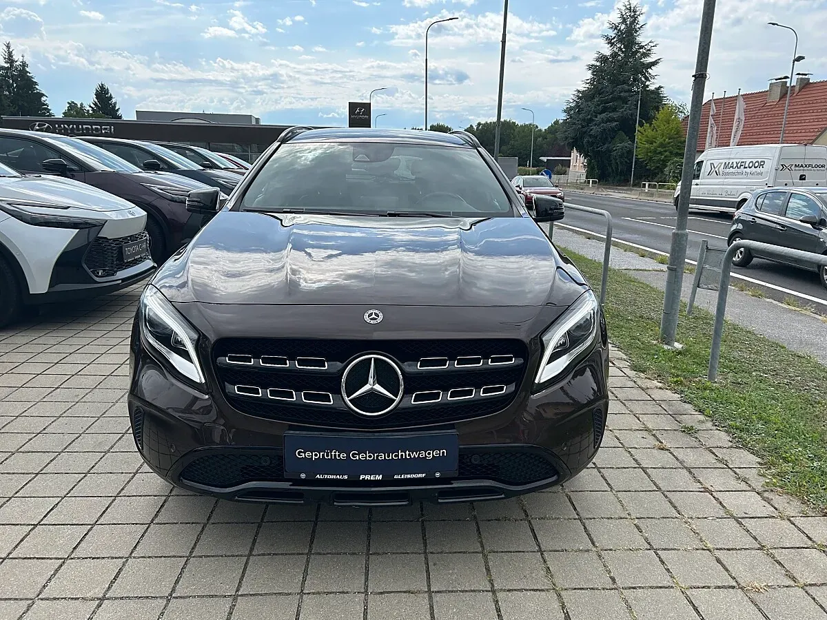 Mercedes-Benz Gla Class 2018 photo 2