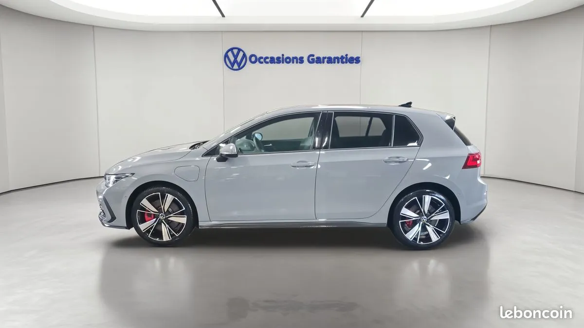 Volkswagen Golf 2021 photo 2