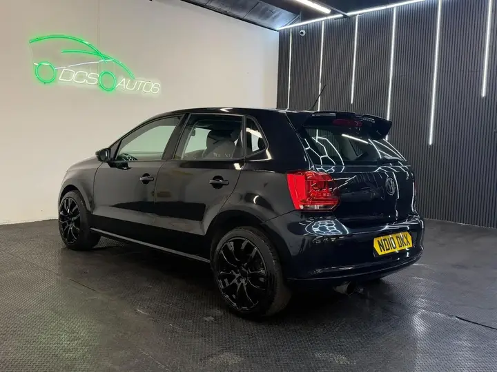 Volkswagen Polo 2010 photo 2