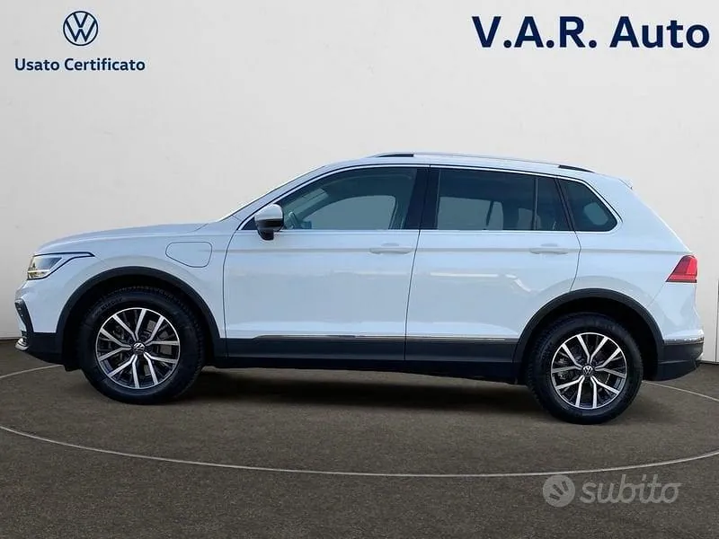 Volkswagen Tiguan 2021 photo 2