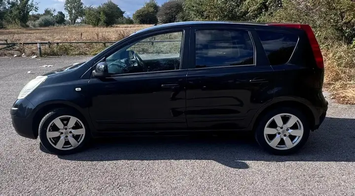 Nissan Note 2007 photo 2