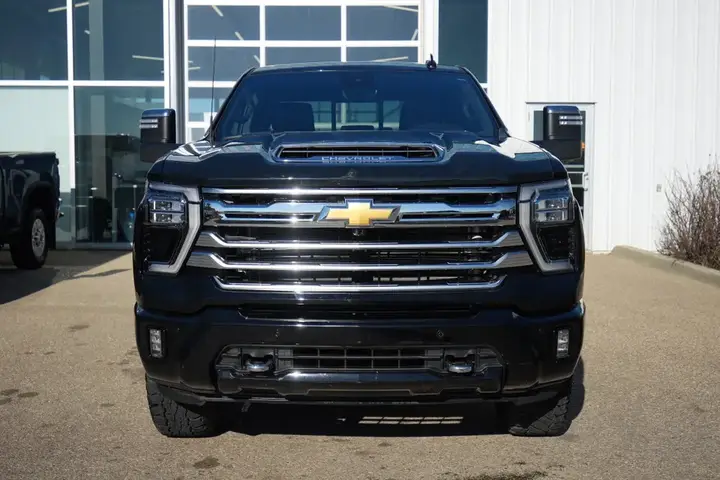 Chevrolet Silverado 3500Hd 2024 photo 2