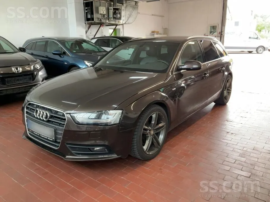 Audi A4 2012 photo 3