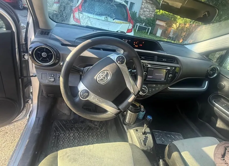 Toyota Prius C 2016 photo 4