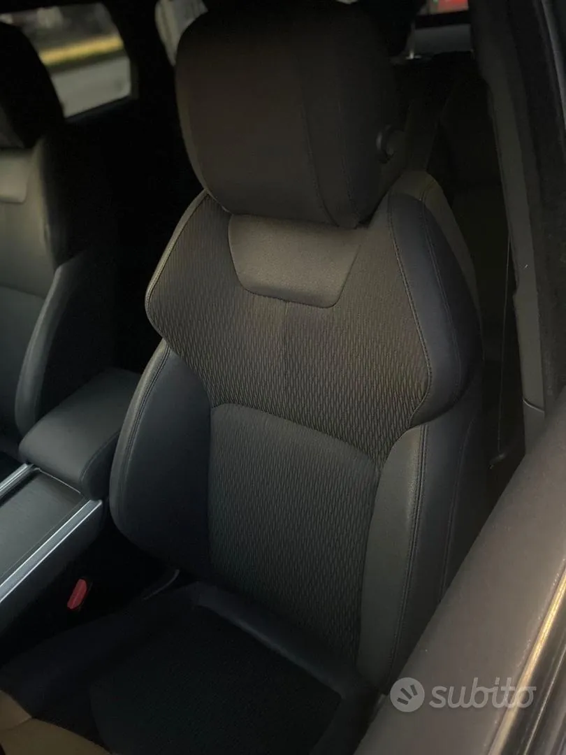 Land Rover Freelander 2017 photo 3