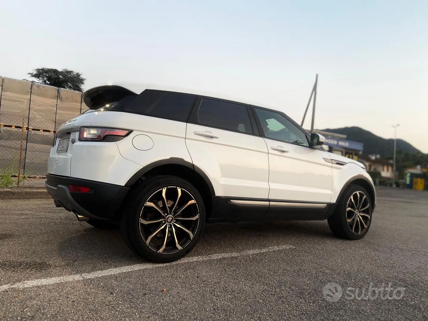 Land Rover Freelander 2017 photo 4