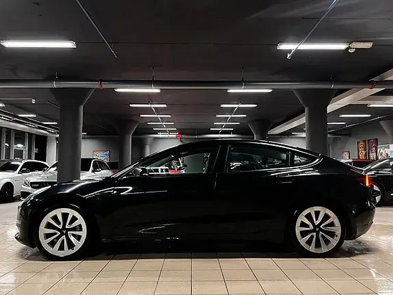 Tesla Model 3 2021 photo 2