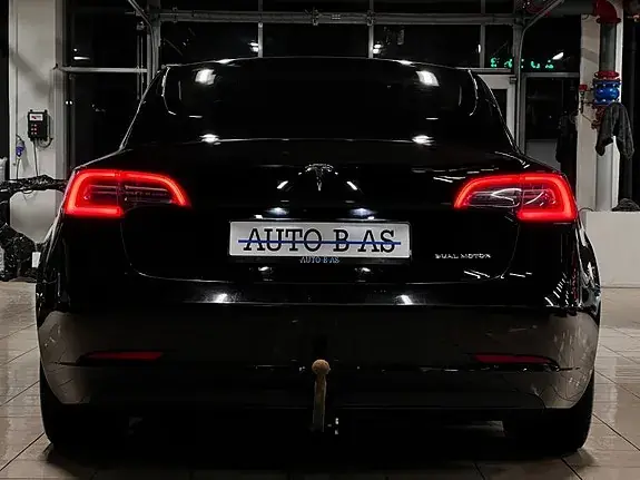 Tesla Model 3 2021 photo 4