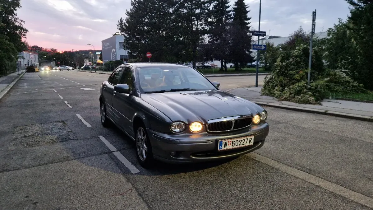 Jaguar X-Type