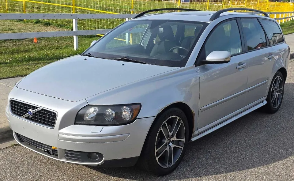 Volvo V50 2006 photo 2