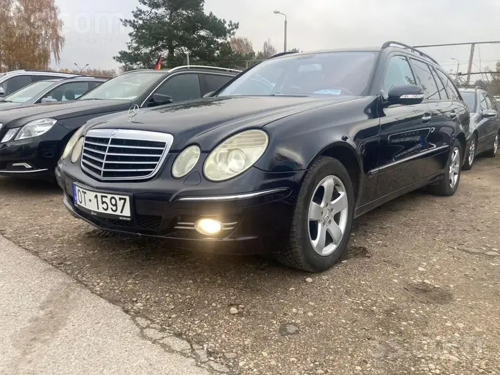 Mercedes-Benz E220