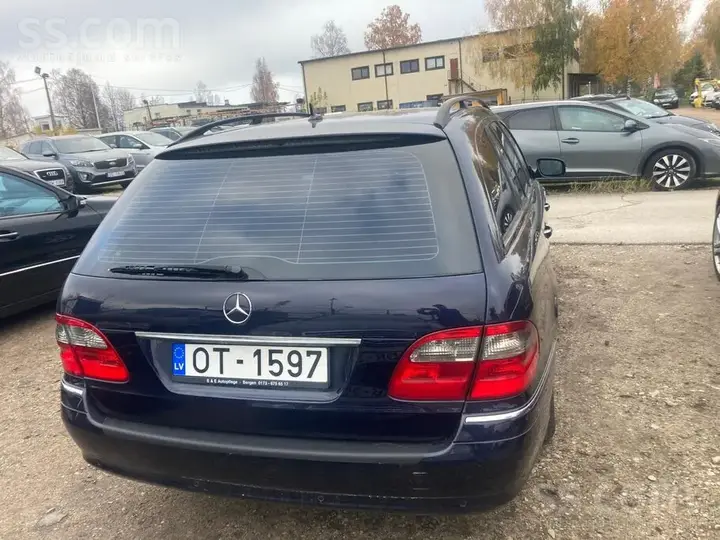 Mercedes-Benz E220 2007 photo 5