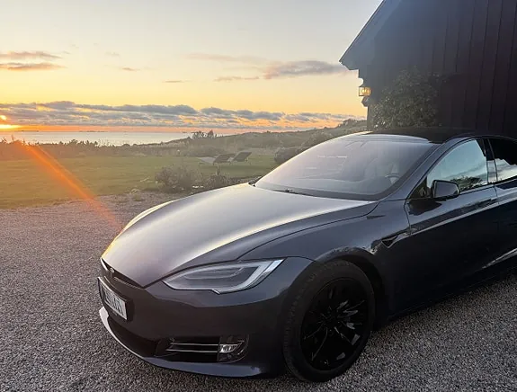 Tesla Model S 2020 photo 4