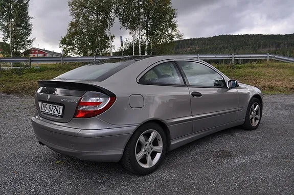 Mercedes-Benz C180 2004 photo 5