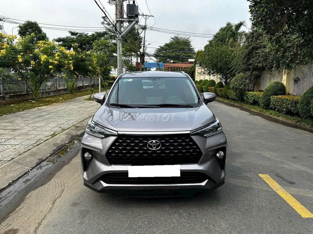 Toyota Veloz Cross