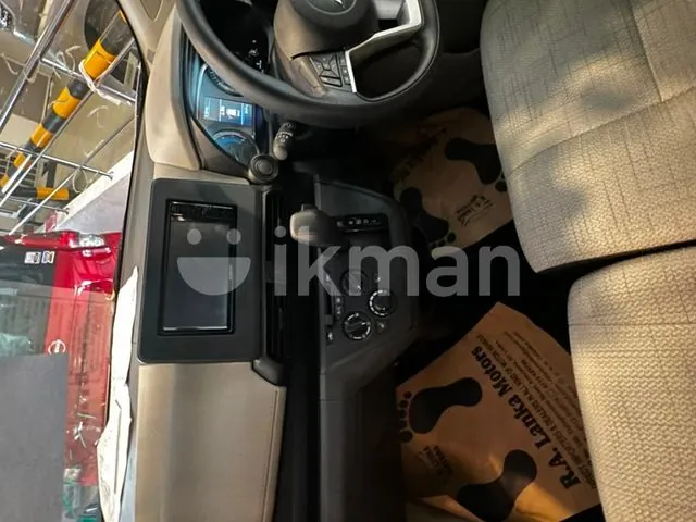 Mitsubishi Ek Wagon 2025 photo 4