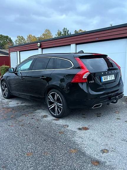 Volvo V60 2016 photo 2