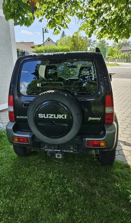 Suzuki Jimny 2010 photo 3