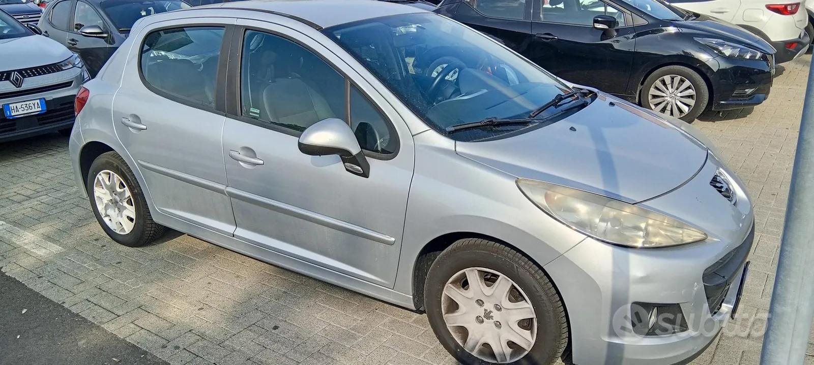 Peugeot 207 2011 photo 3