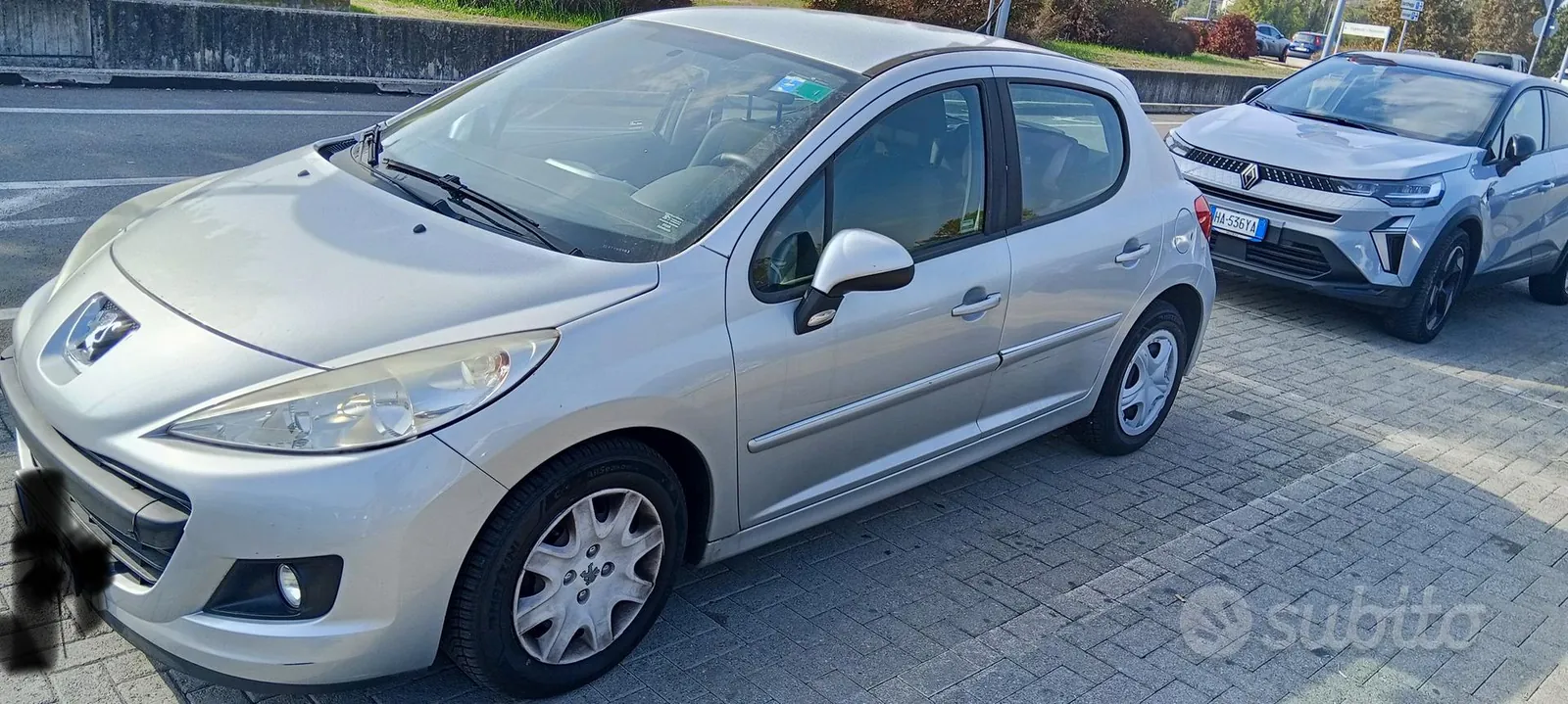 Peugeot 207 2011 photo 2
