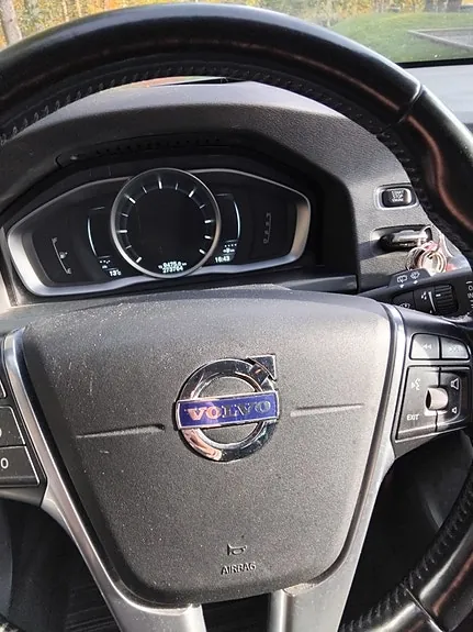 Volvo V60 2015 photo 4