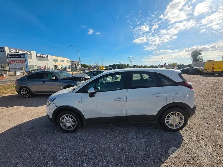 Opel Crossland X 2018 photo 2