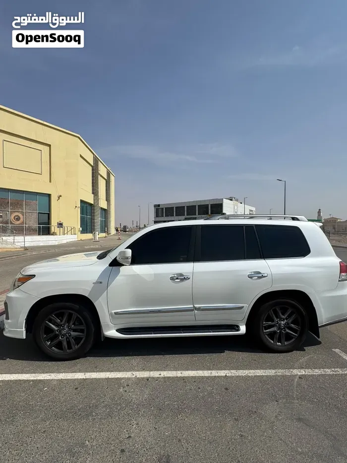 Lexus Lx 570 2010 photo 4