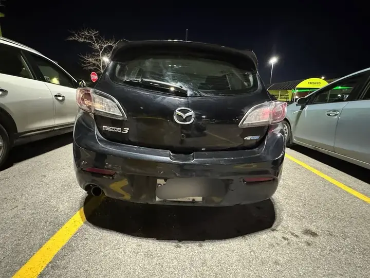 Mazda 3 Sport 2012 photo 2