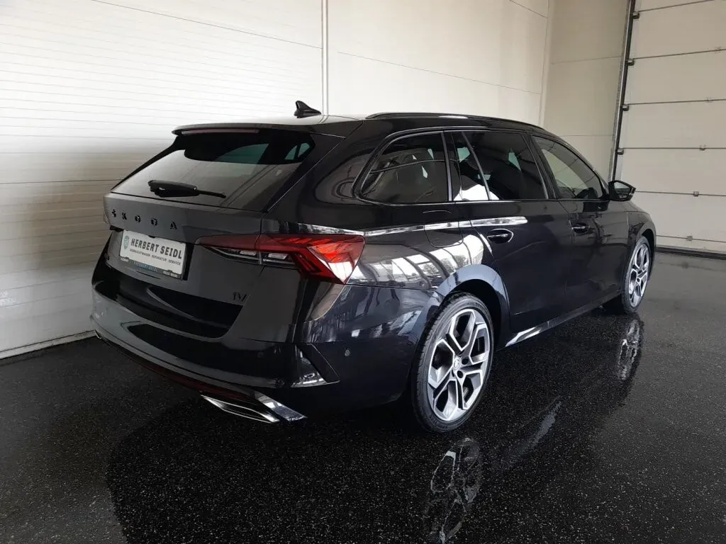 Skoda Octavia 2021 photo 2