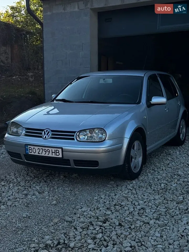 Volkswagen Golf
