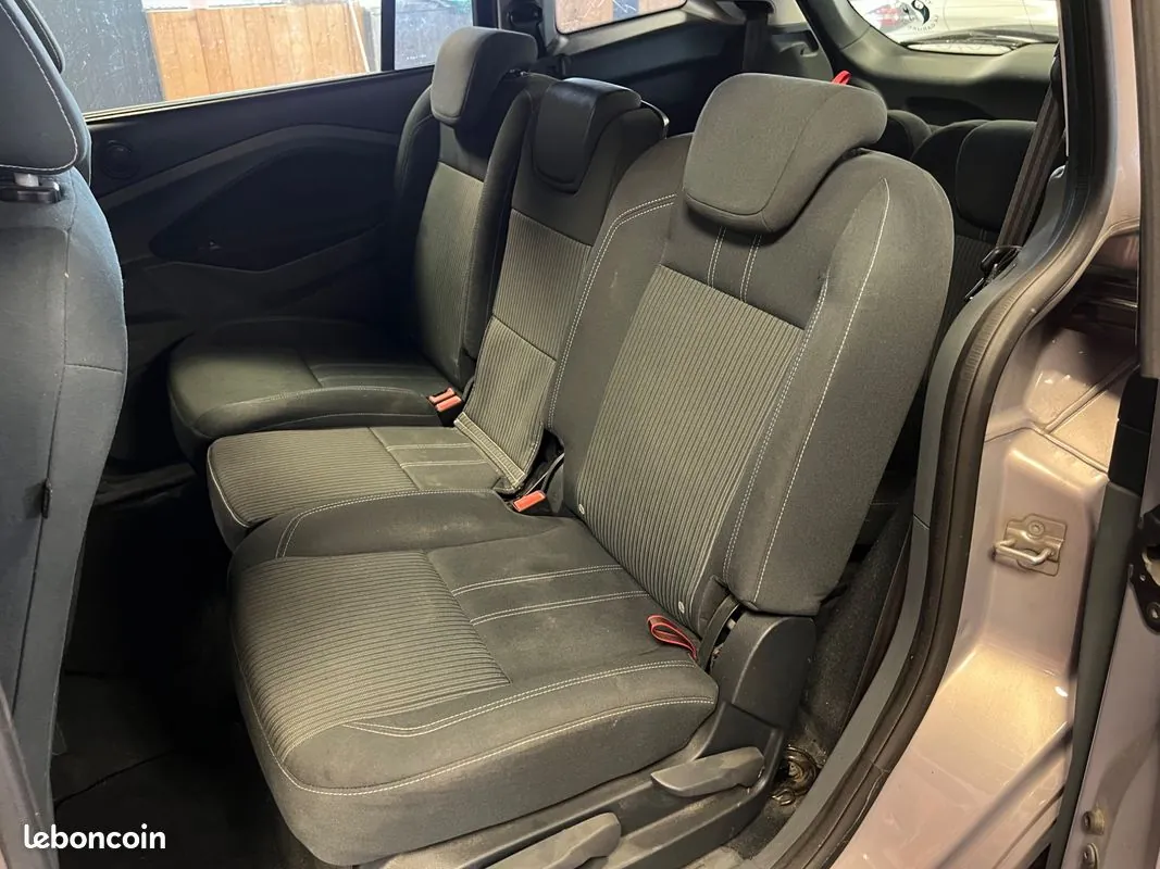 Ford Grand C-Max 2011 photo 5