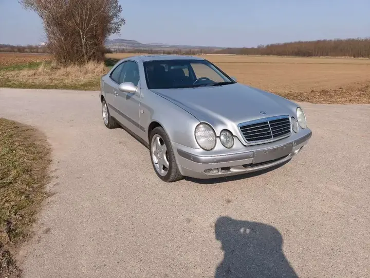 Mercedes-Benz Clk-Class 1999 photo 3
