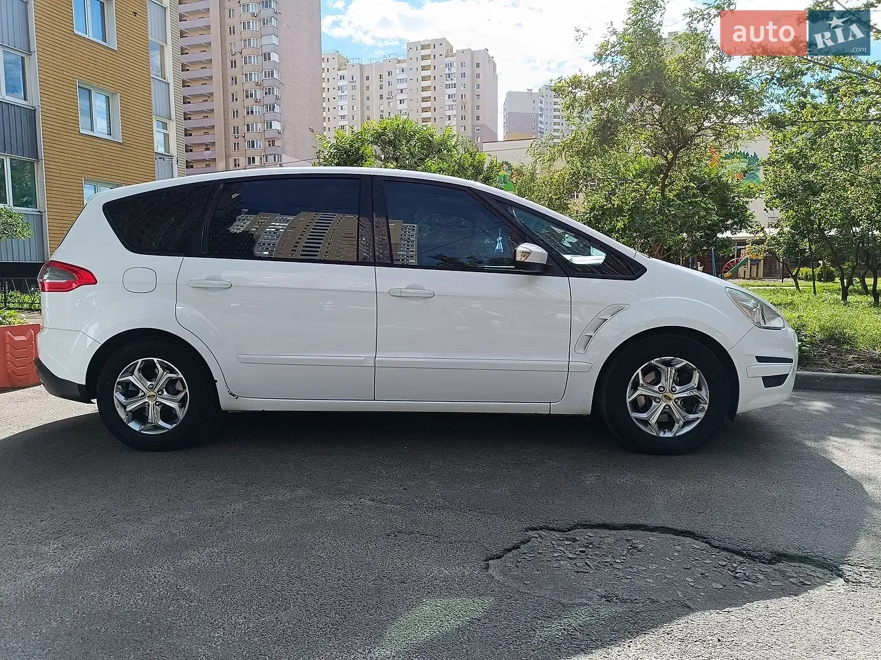 Ford S-Max 2013 photo 5