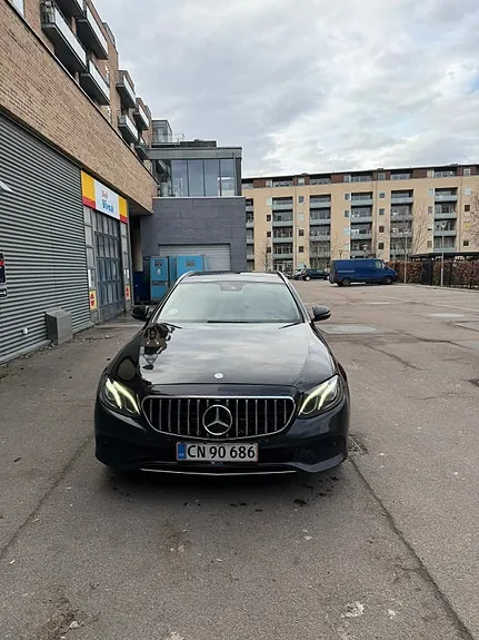 Mercedes-Benz E-Class 2017 photo 2