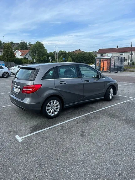 Mercedes-Benz B180 D