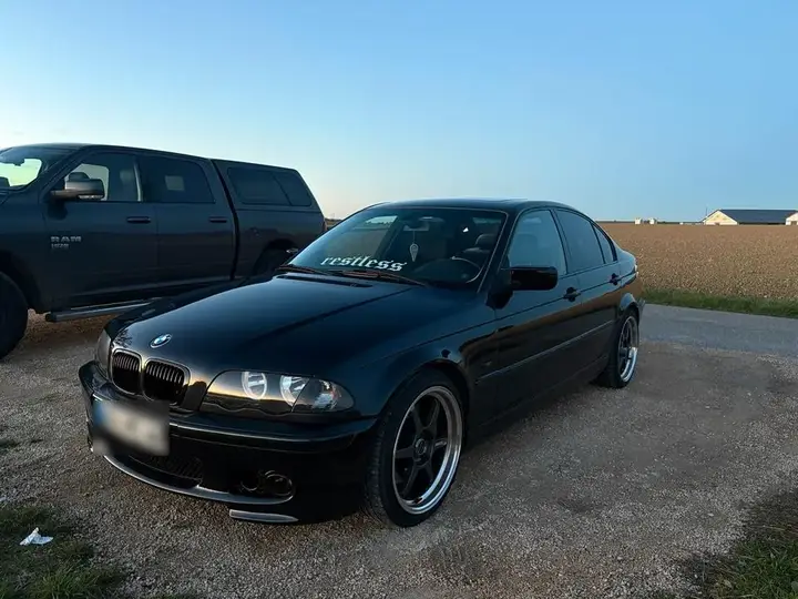BMW 330I