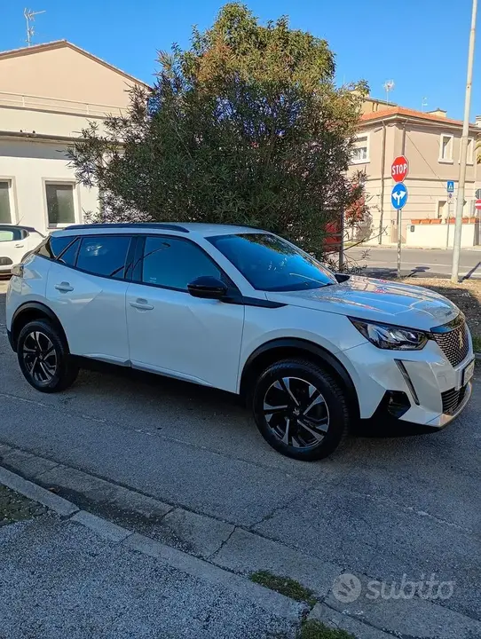 Peugeot 2008 2022 photo 2