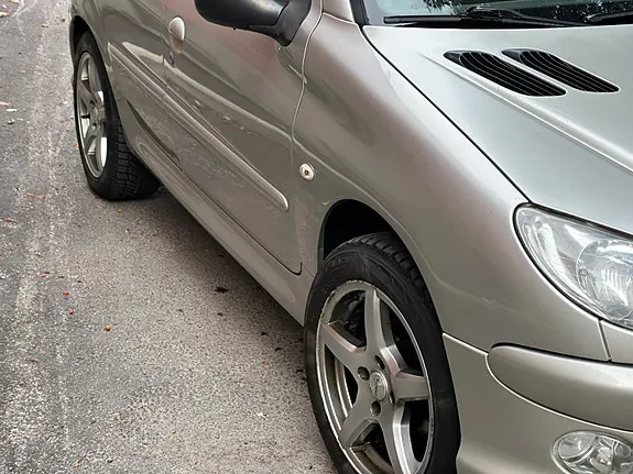 Peugeot 206 2007 photo 3