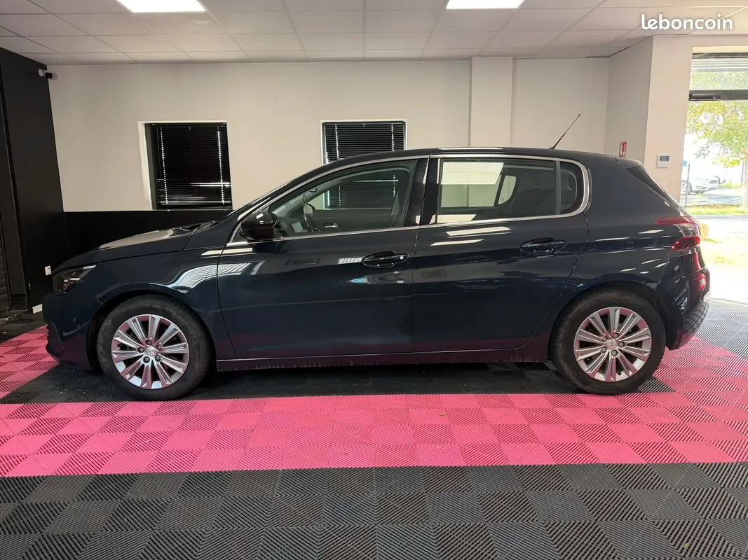 Peugeot 308 2018 photo 2