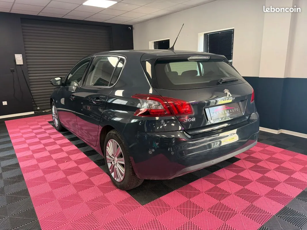 Peugeot 308 2018 photo 3