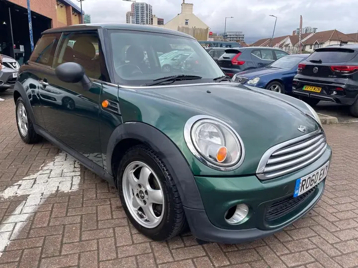 Mini Hatch 2010 photo 5