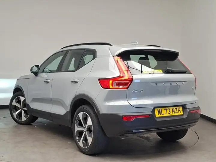 Volvo Xc40 2023 photo 2