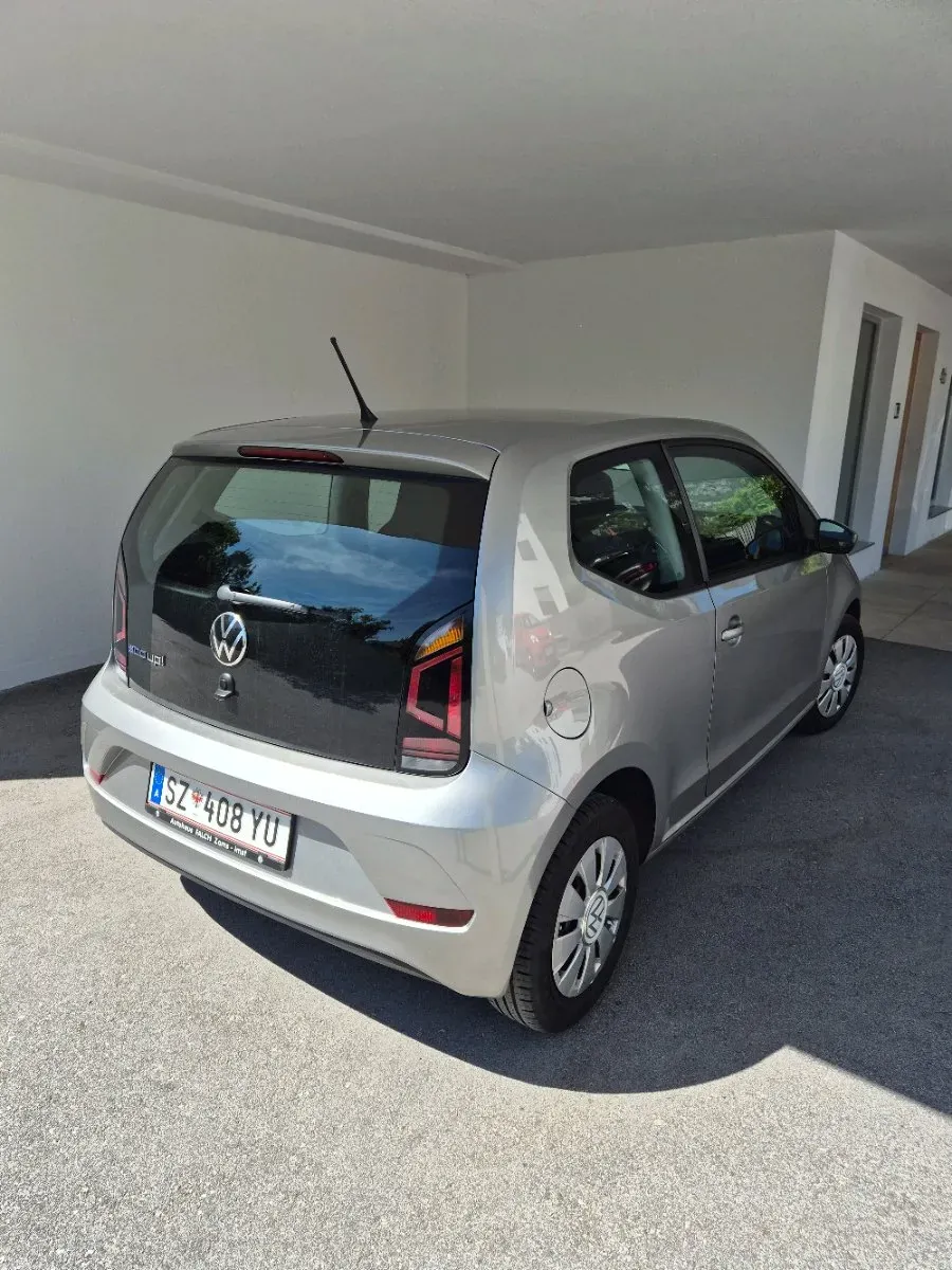 Volkswagen Up 2020 photo 2