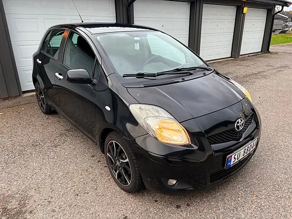 Toyota Yaris 2010 photo 2