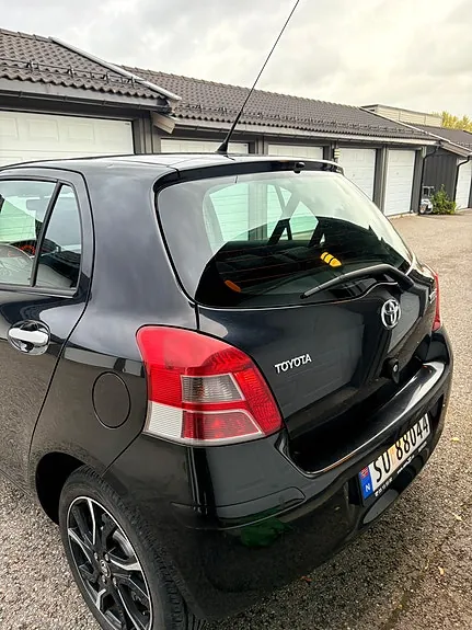 Toyota Yaris 2010 photo 5